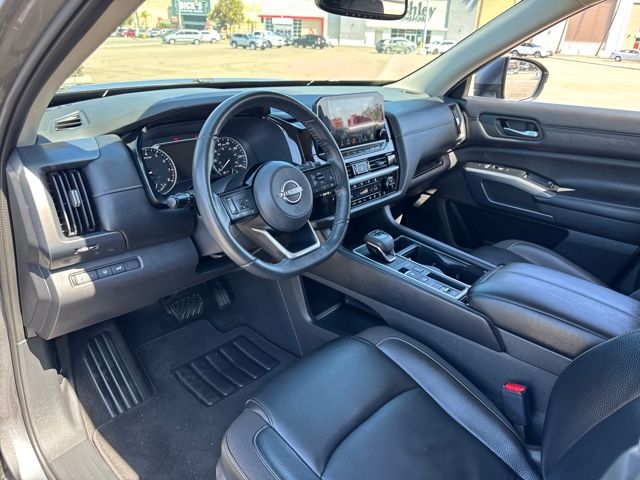 2022 Nissan Pathfinder SL photo 5