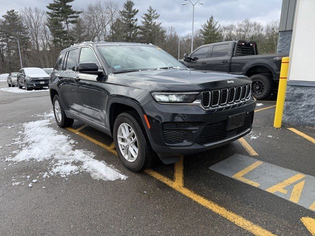 2025 Jeep Grand Cherokee Laredo's photo