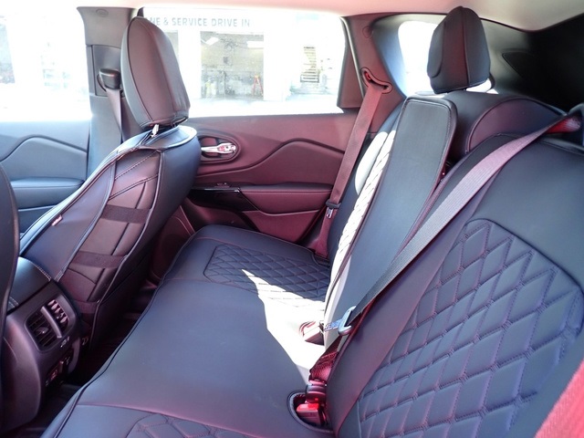 2023 Jeep Cherokee Altitude photo 11