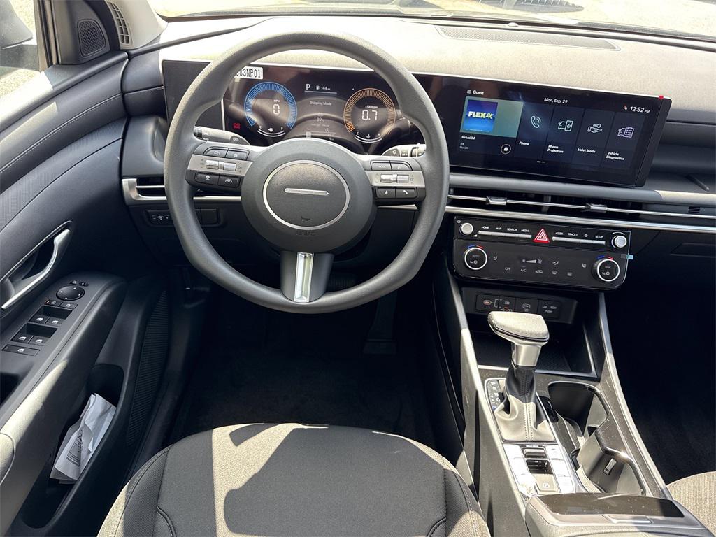2026 Hyundai Tucson SEL photo 13