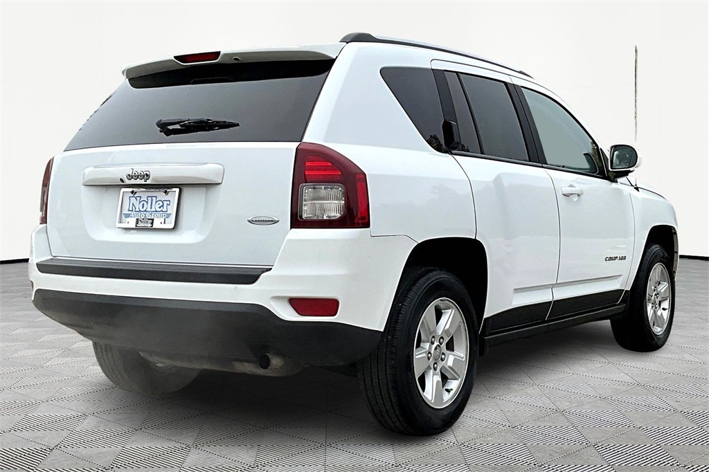 Used 2017 Jeep Compass Latitude with VIN 1C4NJCEA0HD207059 for sale in Kansas City