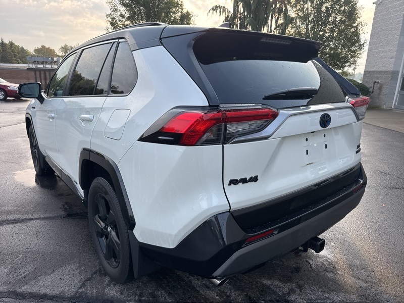 2021 Toyota RAV4 Hybrid XSE photo 4