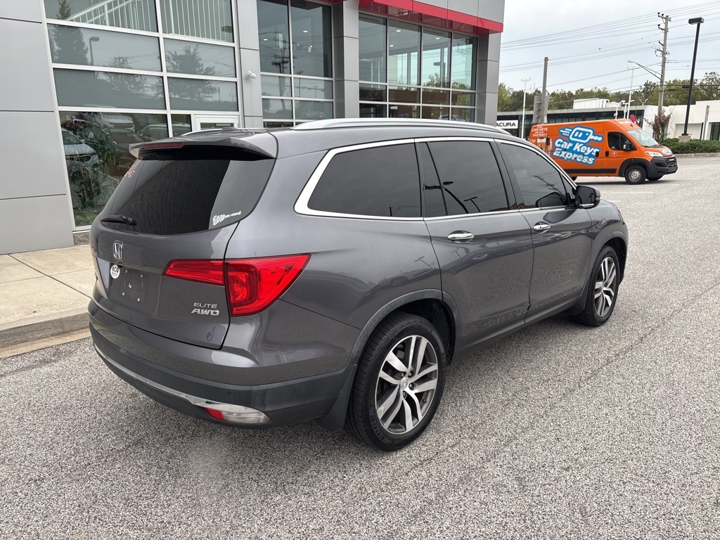 2016 Honda Pilot Elite photo 3