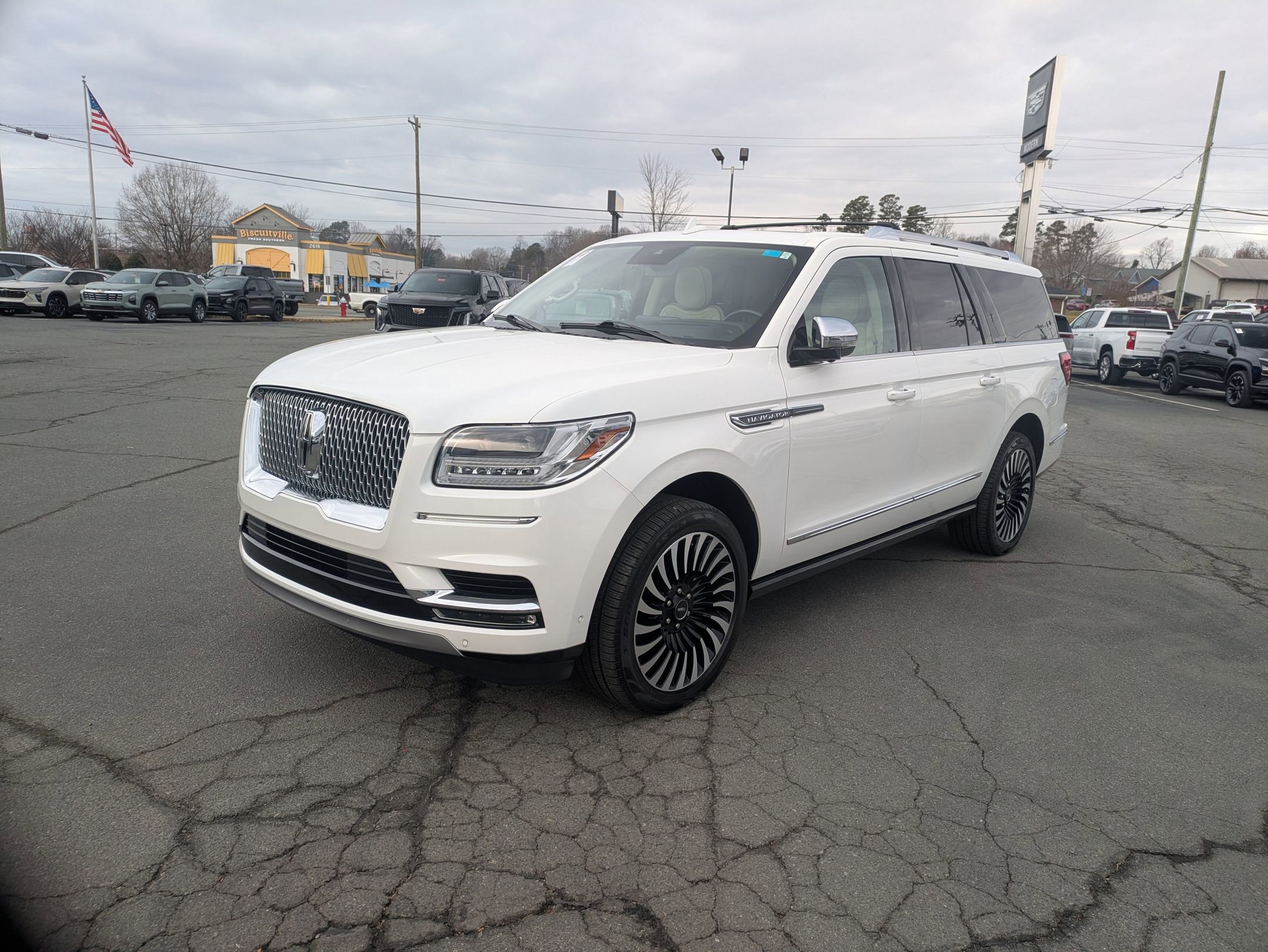 2021 Lincoln Navigator Black Label L's photo