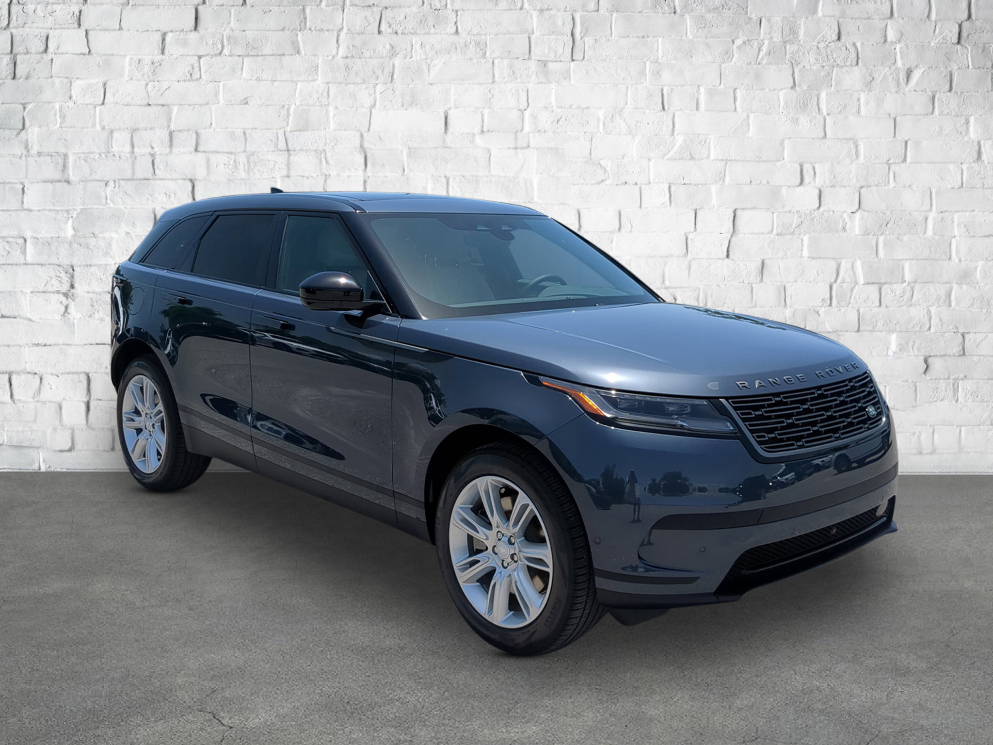 2026 Land Rover Range Rover Velar S photo 8
