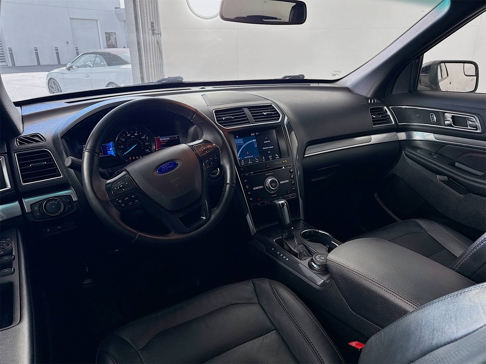 2017 Ford Explorer Sport photo 18