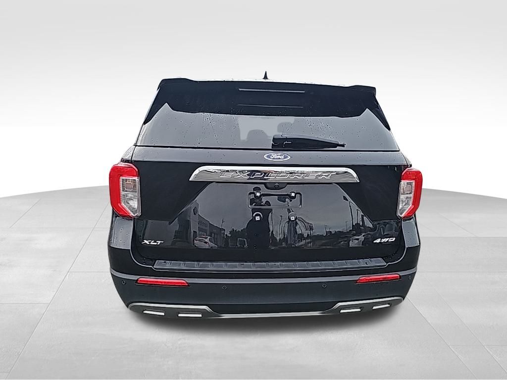 2023 Ford Explorer XLT photo 4
