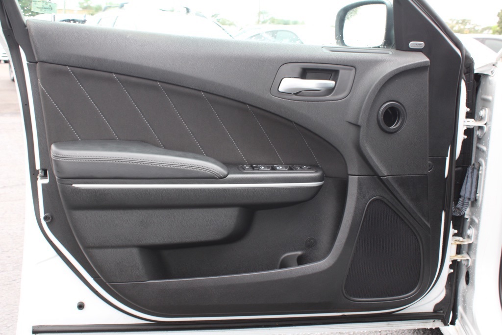 2023 Dodge Charger SXT photo 6