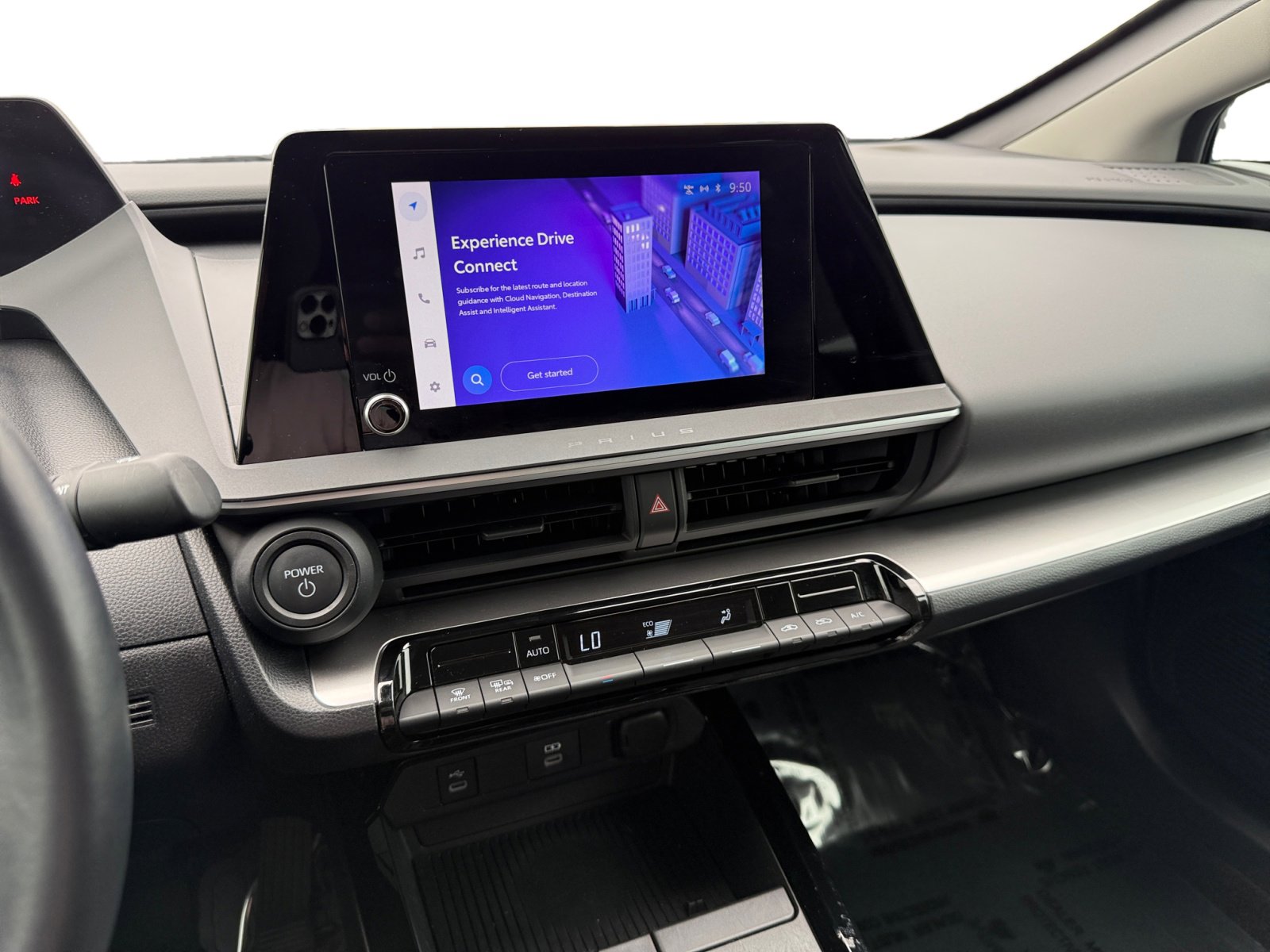 2023 Toyota Prius LE photo 12
