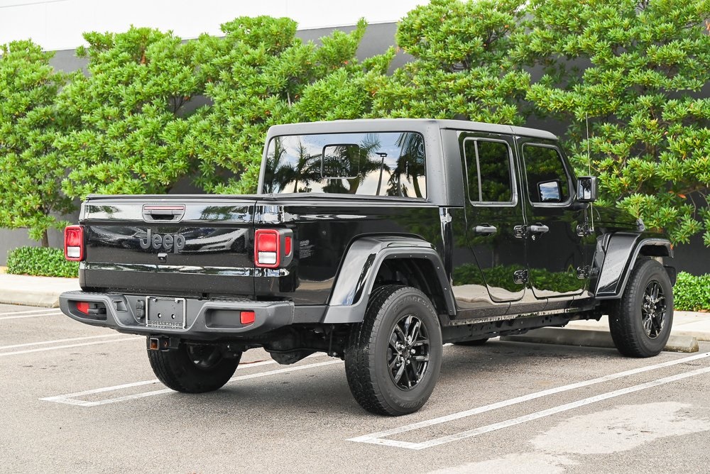 2022 Jeep Gladiator Sport photo 4