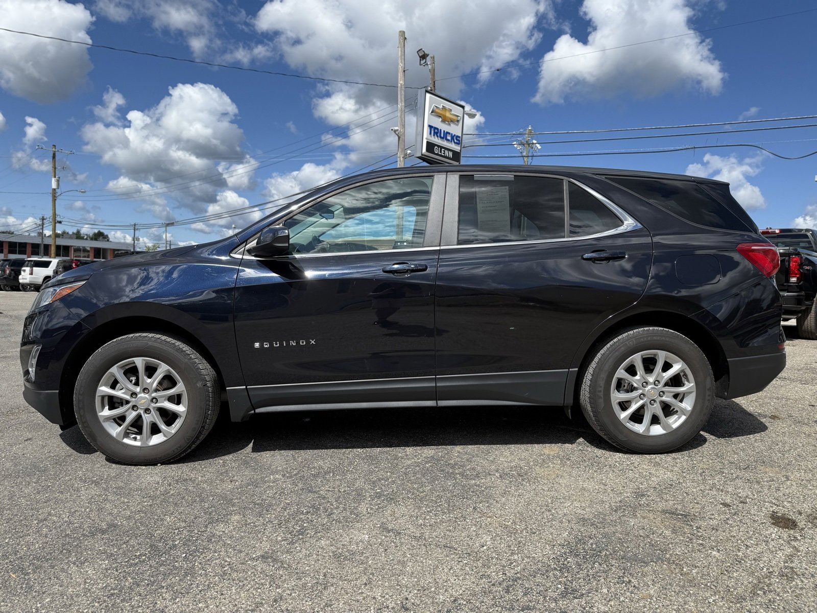 2021 Chevrolet Equinox LT photo 3