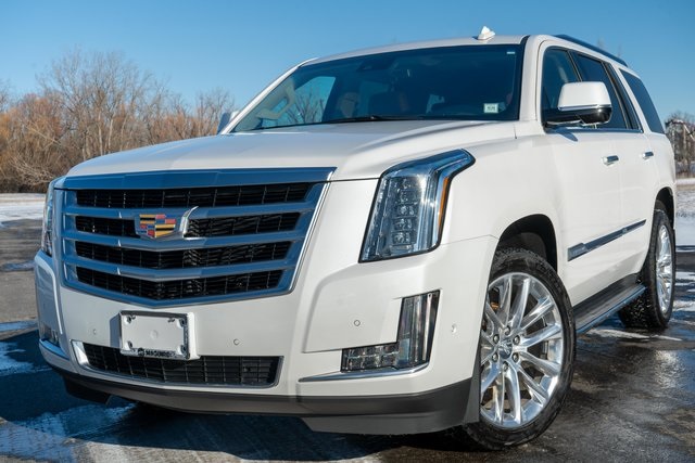 2019 Cadillac Escalade Luxury's photo