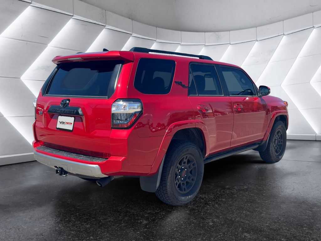 2023 Toyota 4Runner TRD Off-Road Premium photo 3