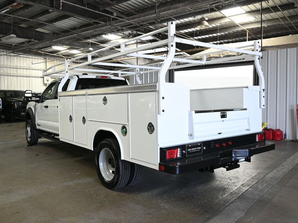 2025 Ford F-550 XL photo 4