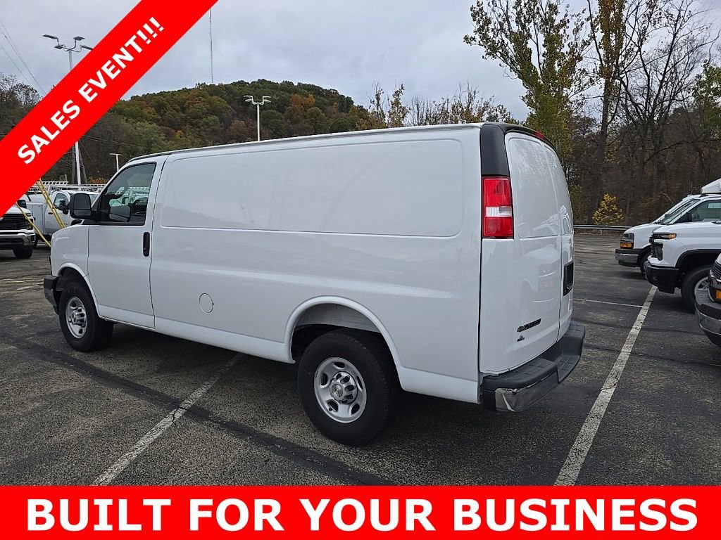 2025 Chevrolet Express 2500 Work Van Cargo photo 3