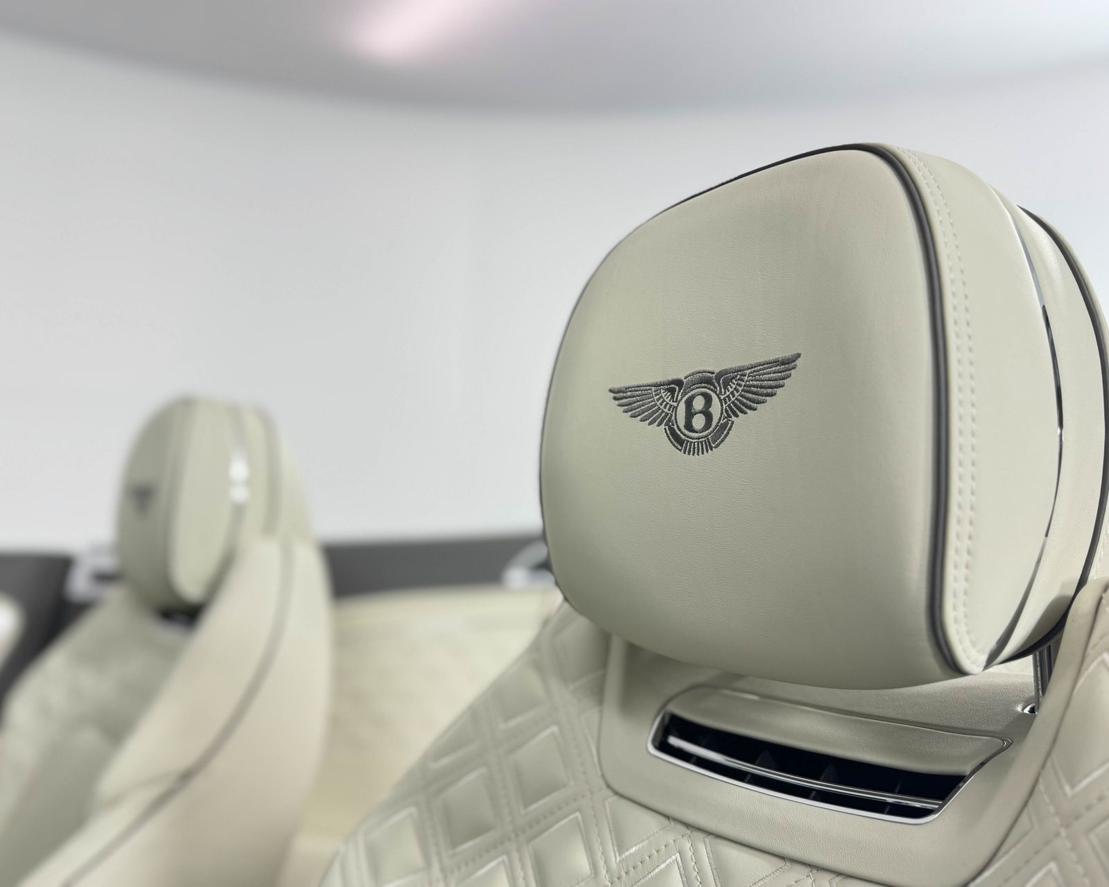 2022 Bentley Continental GTC Speed photo 17