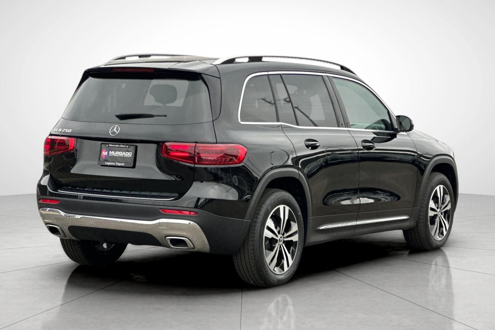 2025 Mercedes Benz GLB 250 photo 9