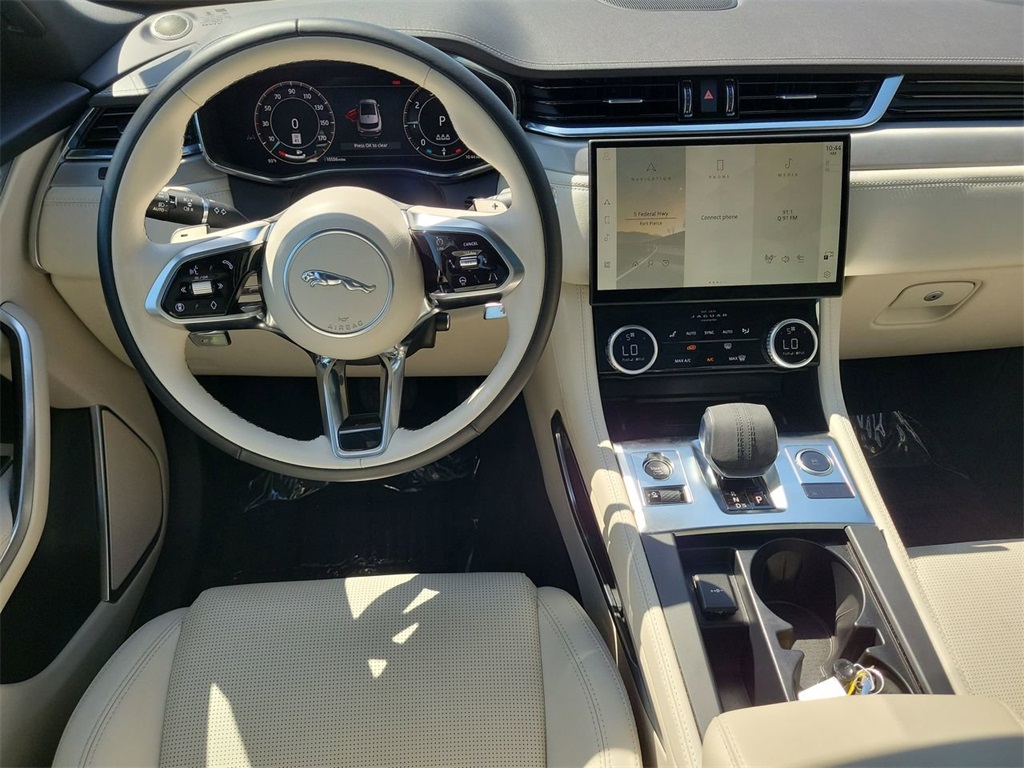 2025 Jaguar F-PACE P250 R-Dynamic S photo 16