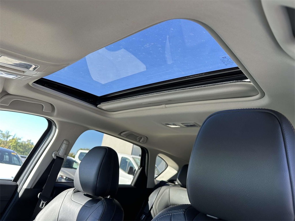 2023 Mazda CX-5 2.5 S Preferred photo 2