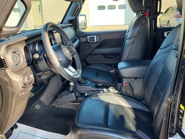 2023 Jeep Wrangler Sahara 4xe photo 3