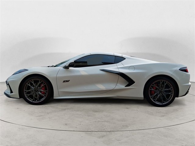2023 Chevrolet Corvette Stingray 2LT photo 2