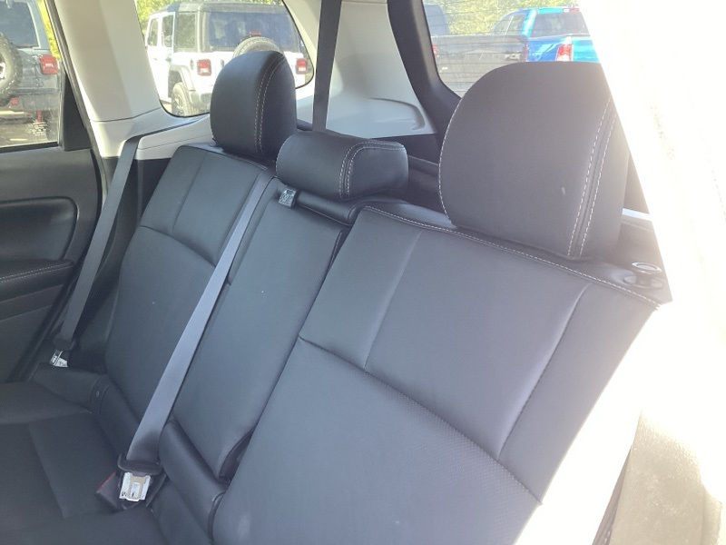 2016 Subaru Forester 2.5i Limited photo 9