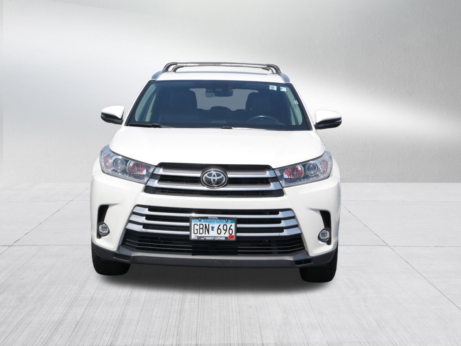 2019 Toyota Highlander Limited photo 2