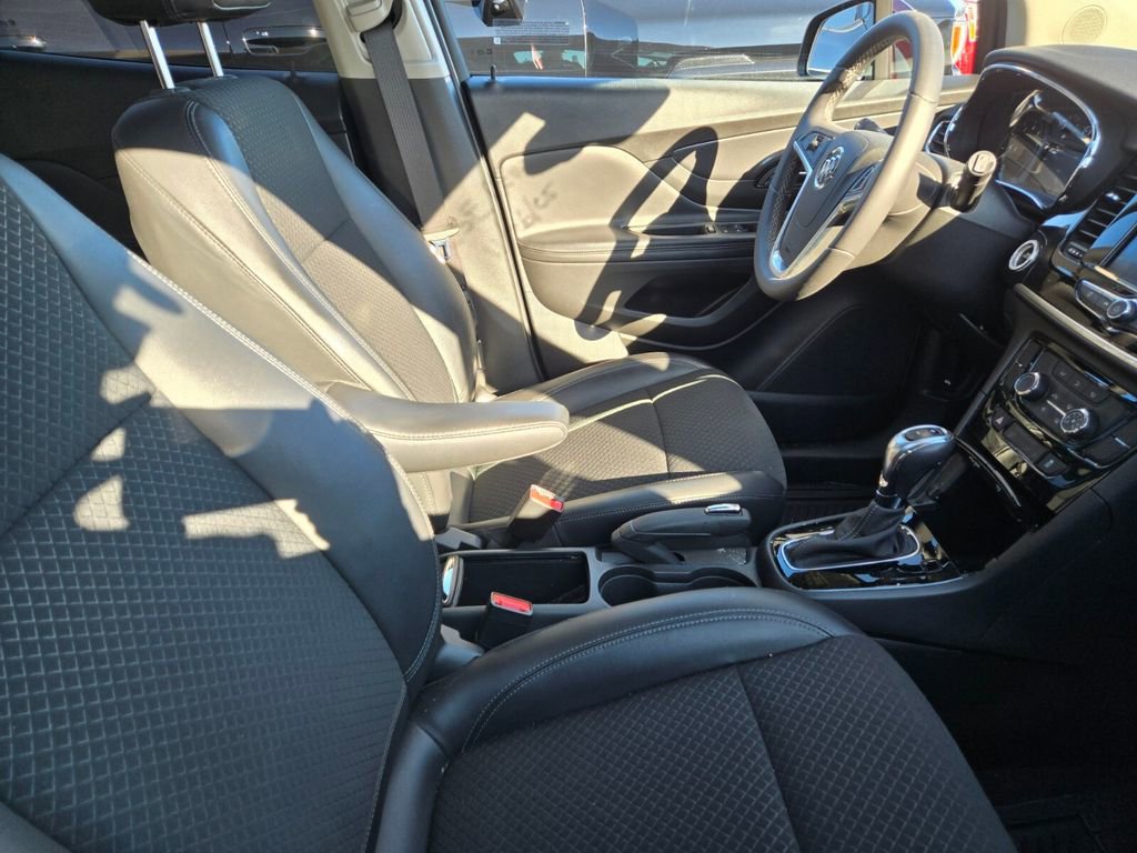 2022 Buick Encore Preferred photo 4