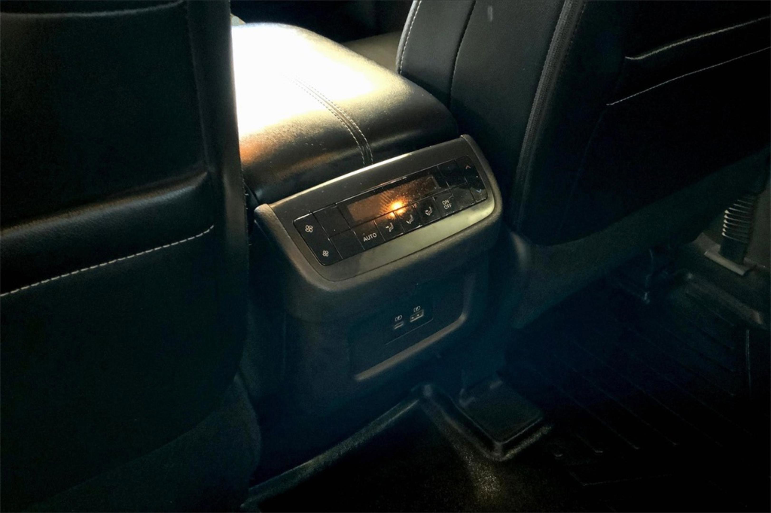 2023 Nissan Pathfinder SL photo 14
