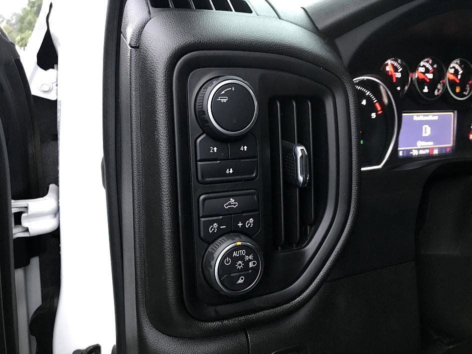 2022 Chevrolet Silverado 2500HD Custom photo 15