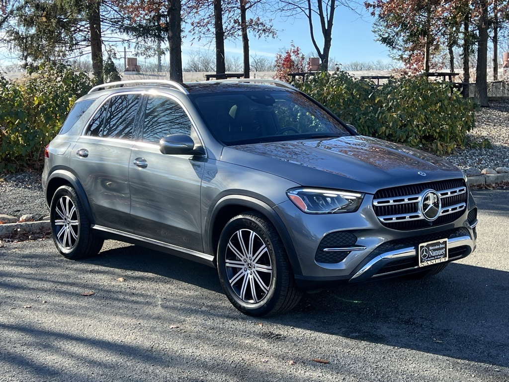 2025 Mercedes Benz GLE 450 4MATIC photo 3