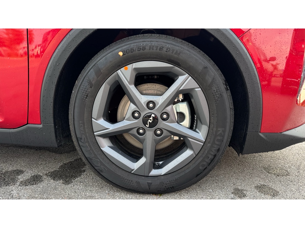 2025 Kia K4 LXS photo 25