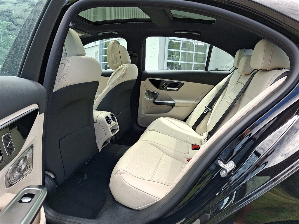 2025 Mercedes Benz C 300 4MATIC Sedan photo 7