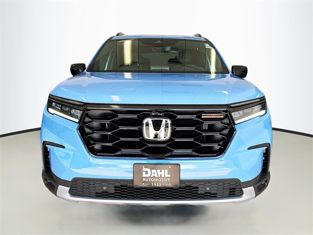 2025 Honda Pilot TrailSport photo 2