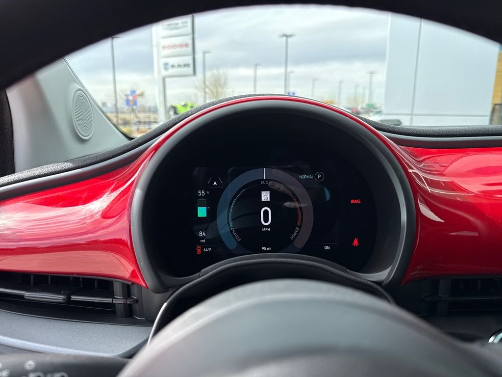 2024 Fiat 500e Red photo 11