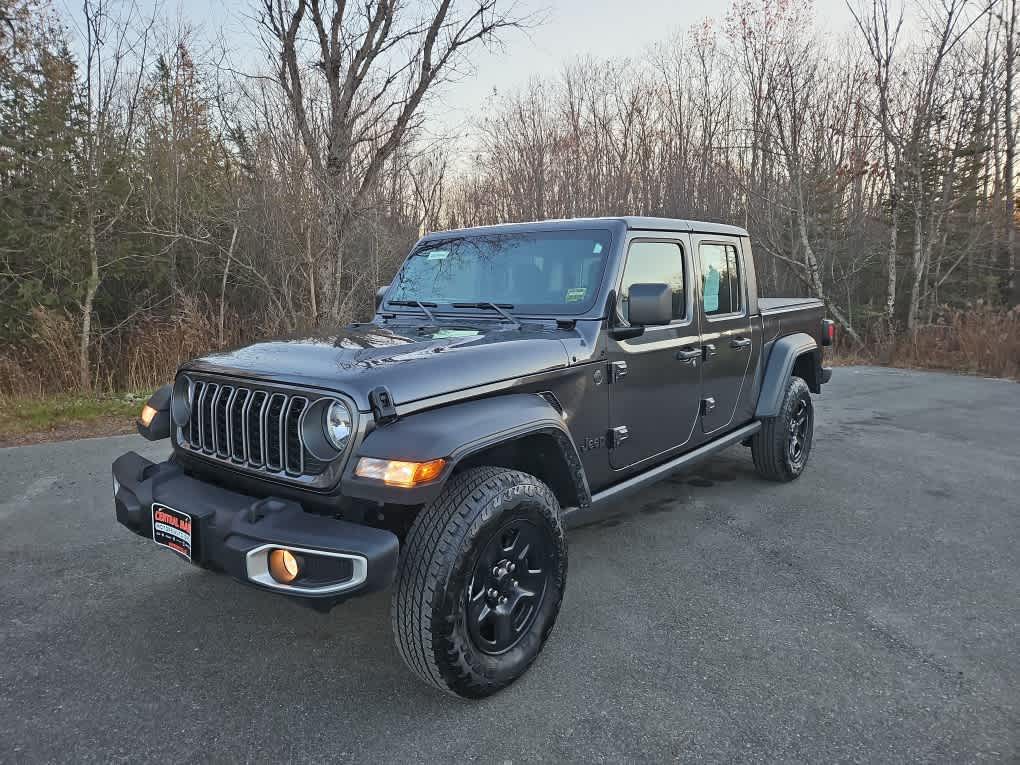 2024 Jeep Gladiator Sport's photo