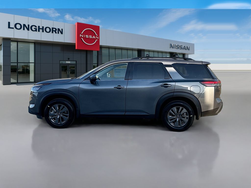 2025 Nissan Pathfinder SV photo 3