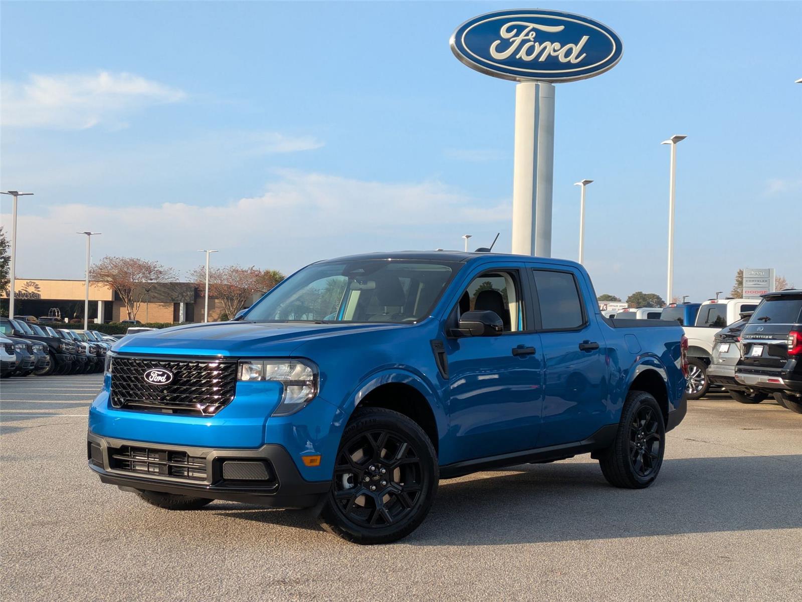 2025 Ford Maverick XLT's photo