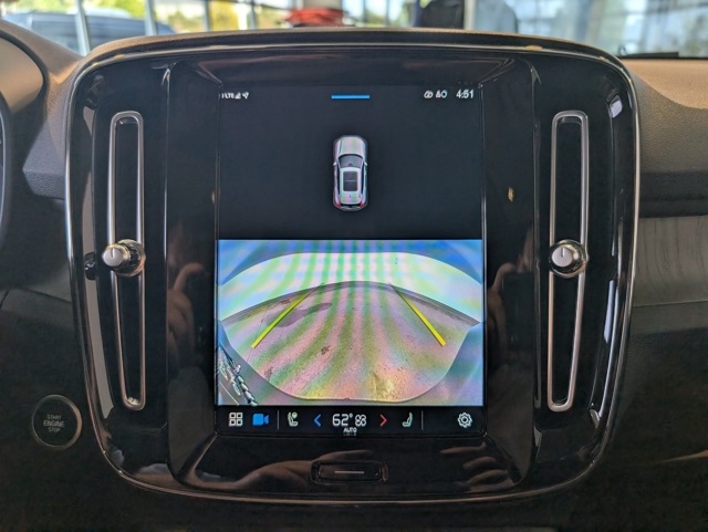 2023 Volvo XC40 Plus photo 23