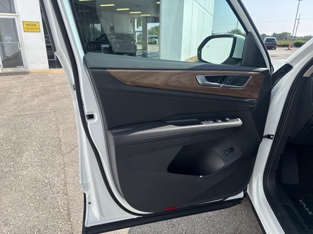 2026 Volkswagen Atlas SE Technology photo 12