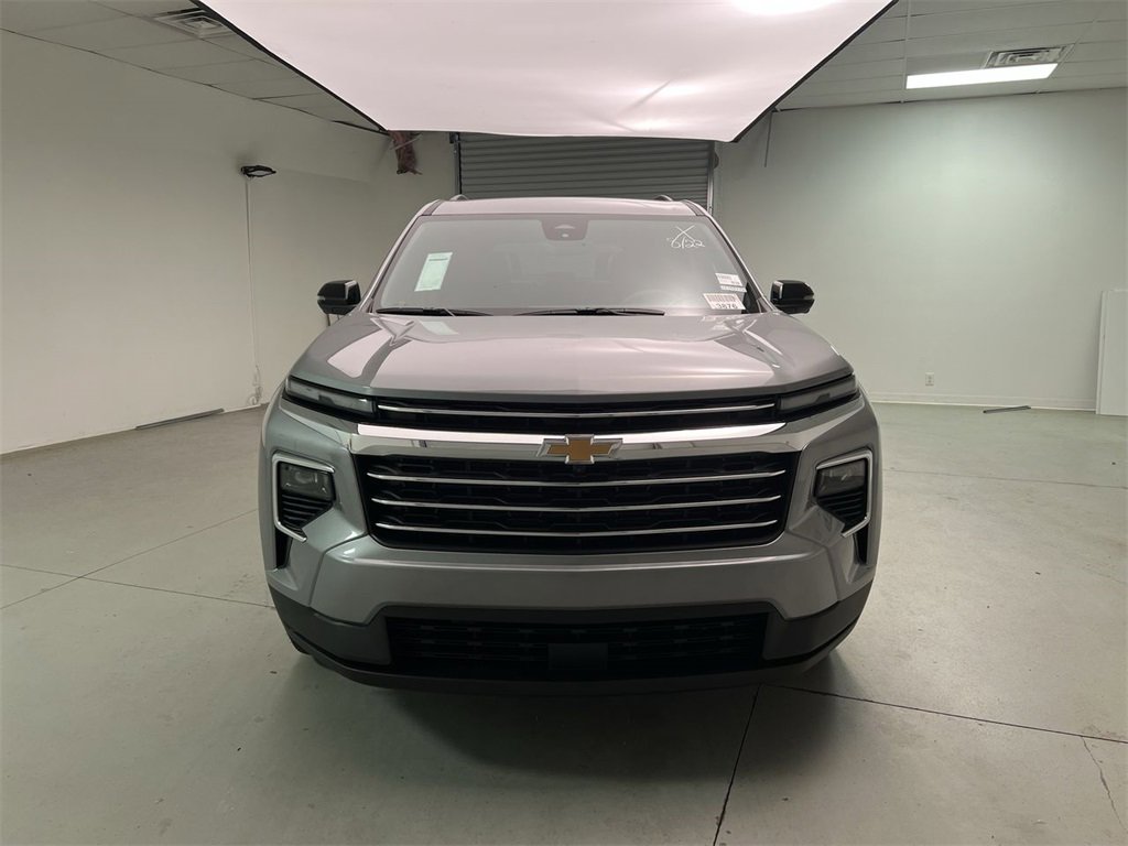2026 Chevrolet Traverse photo 3