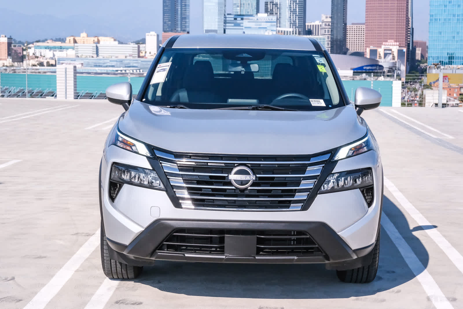 2024 Nissan Rogue SV photo 2