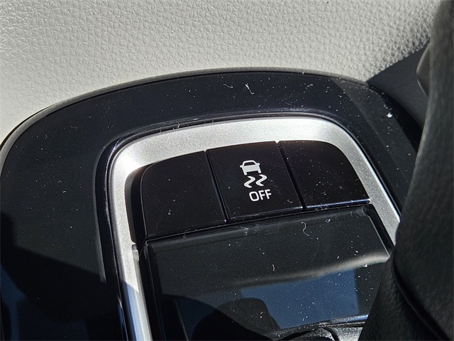 2025 Toyota Corolla LE photo 19