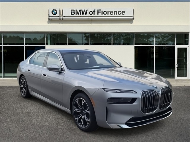 2025 BMW i7 50's photo