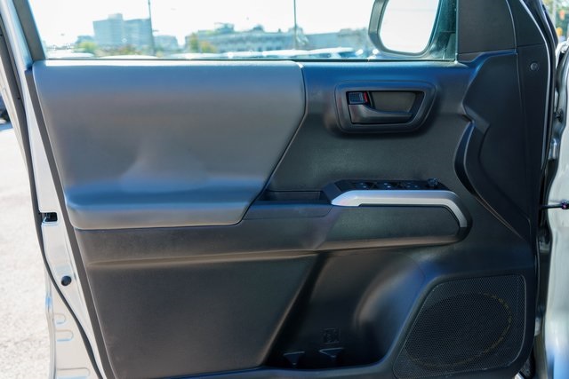 2023 Toyota Tacoma SR5 photo 12