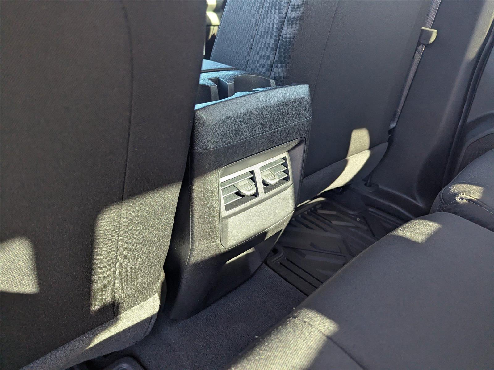 2025 Chevrolet Colorado LT photo 18