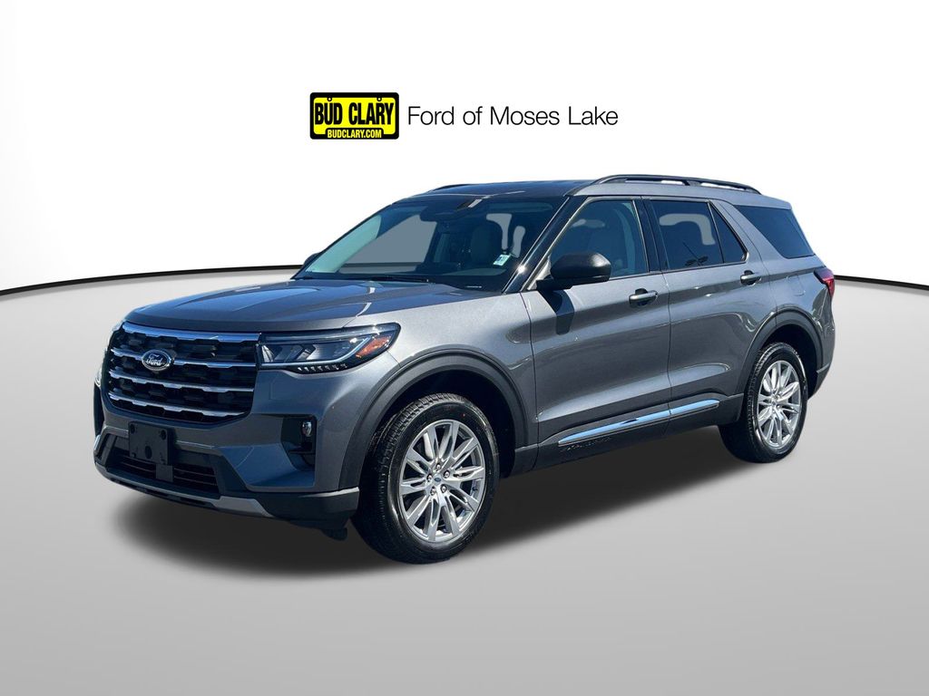 2025 Ford Explorer Active's photo