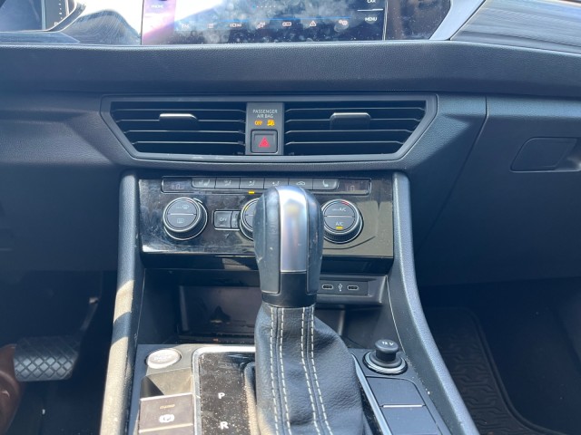 2021 Volkswagen Jetta SEL photo 11