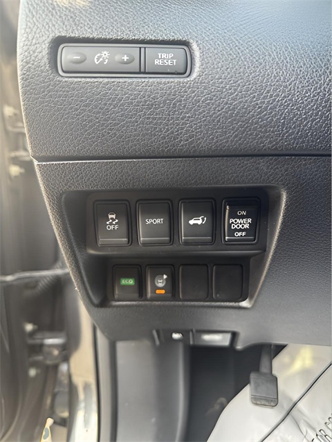 2015 Nissan Rogue SL photo 13