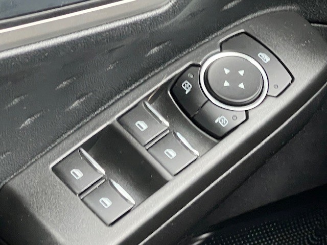 2020 Ford Escape SE photo 28